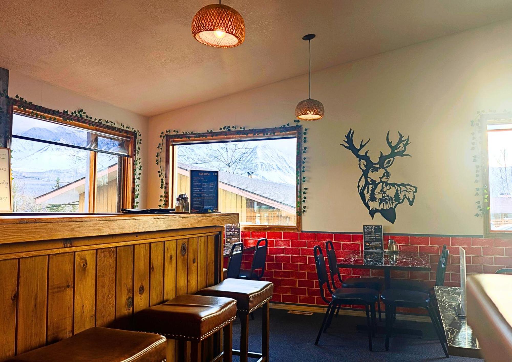 Cozy Corner Motel & Restaurant Haines Junction Eksteriør bilde